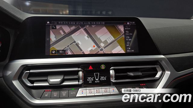 BMW 3-Series 320i Luxury