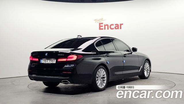 BMW 5-Series 523d xDrive Luxury