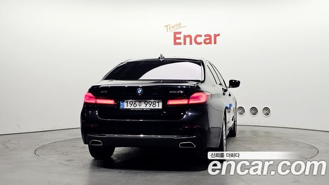 BMW 5-Series 523d xDrive Luxury