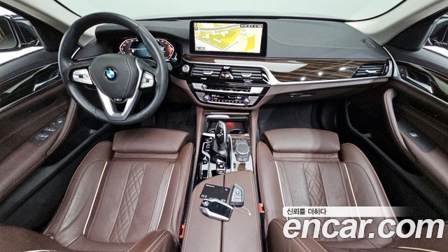 BMW 5-Series 523d xDrive Luxury