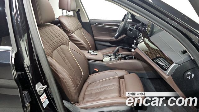 BMW 5-Series 523d xDrive Luxury