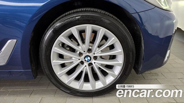 BMW 5-Series 530i Luxury
