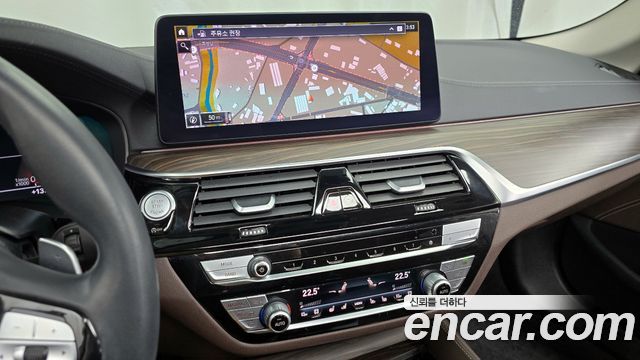 BMW 5-Series 530i Luxury