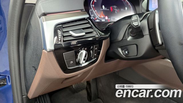BMW 5-Series 530i Luxury