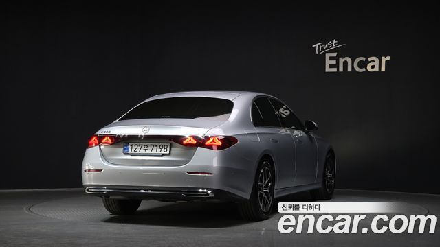 Mercedes-Benz E-Class E200 Avantgarde Limited