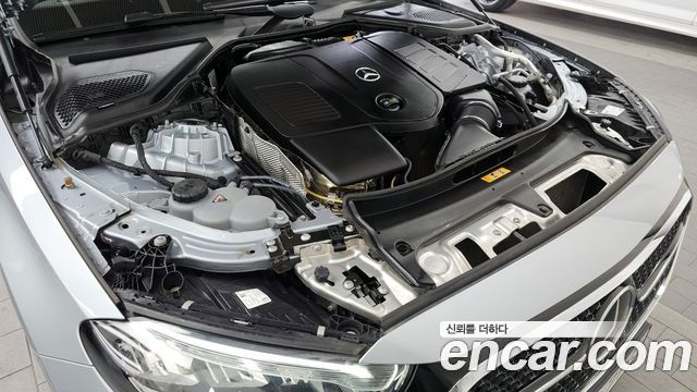 Mercedes-Benz E-Class E200 Avantgarde Limited