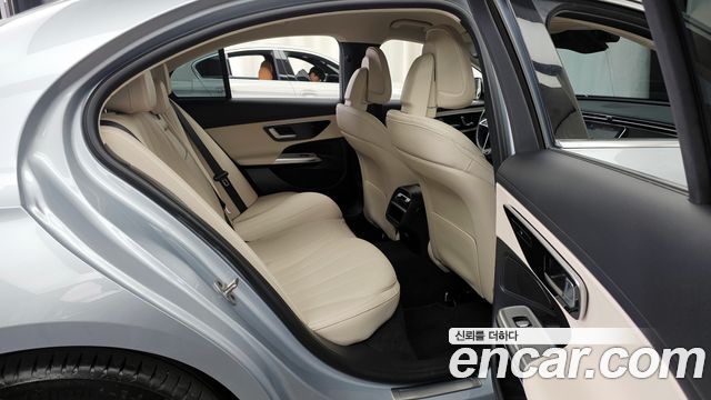 Mercedes-Benz E-Class E200 Avantgarde Limited