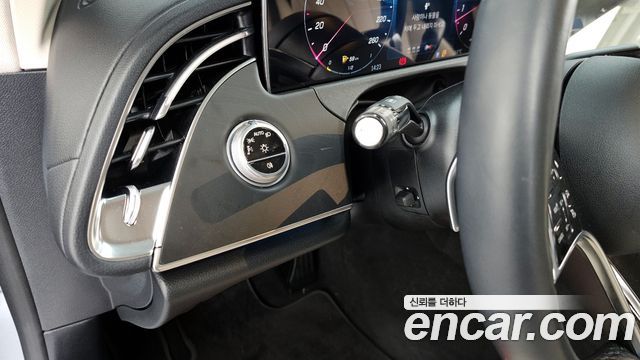 Mercedes-Benz E-Class E200 Avantgarde Limited