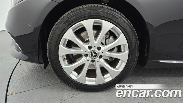 Mercedes-Benz E-Class E220d 4MATIC Exclusive