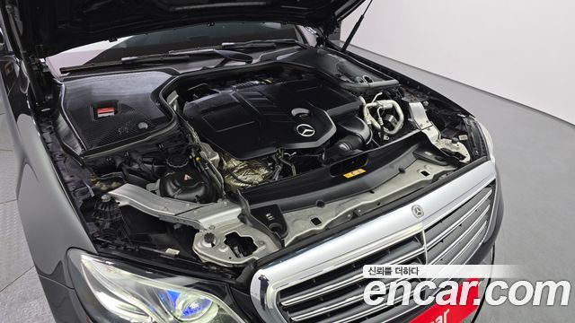 Mercedes-Benz E-Class E220d 4MATIC Exclusive