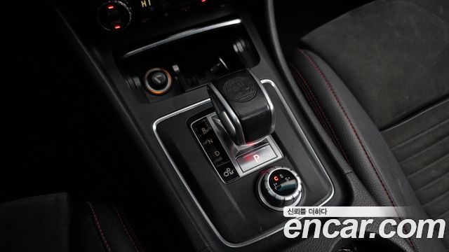Mercedes-Benz CLA-Class CLA45 AMG 4MATIC