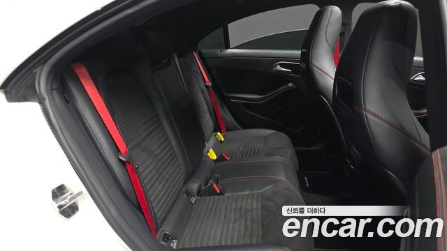 Mercedes-Benz CLA-Class CLA45 AMG 4MATIC