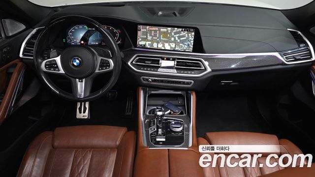 BMW X6 M50i