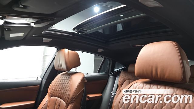 BMW X6 M50i