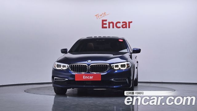 BMW 5-Series 520i Luxury