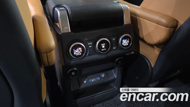 Land Rover Discovery 3.0 TD6 HSE Luxury