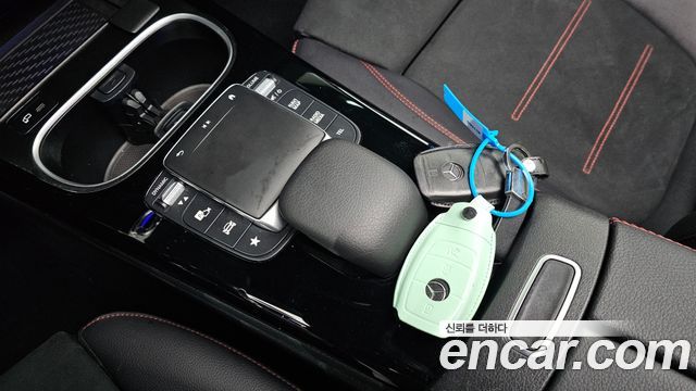 Mercedes-Benz CLA-Class CLA250 4MATIC