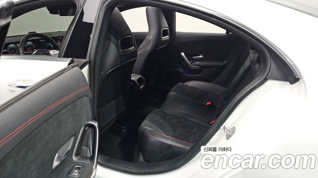 Mercedes-Benz CLA-Class CLA250 4MATIC