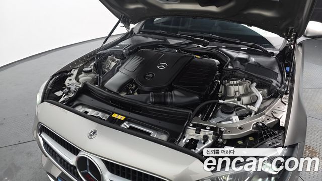 Mercedes-Benz C-Class C200 4MATIC Avantgarde