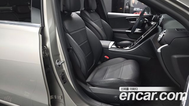 Mercedes-Benz C-Class C200 4MATIC Avantgarde