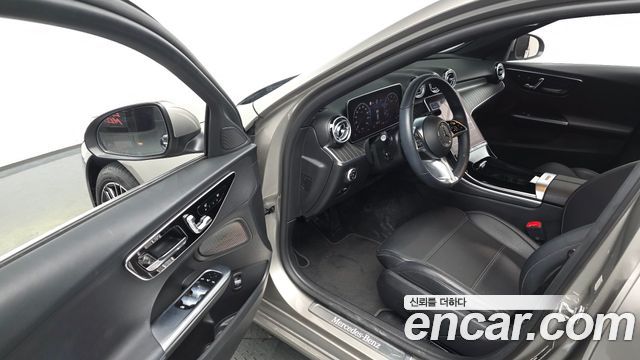 Mercedes-Benz C-Class C200 4MATIC Avantgarde