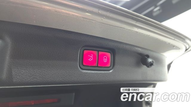 Mercedes-Benz C-Class C200 4MATIC Avantgarde