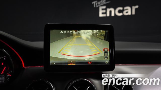 Mercedes-Benz CLA-Class CLA250 4MATIC AMG Line