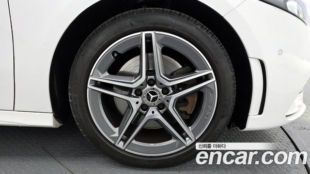 Mercedes-Benz A-Class A250 4MATIC Sedan
