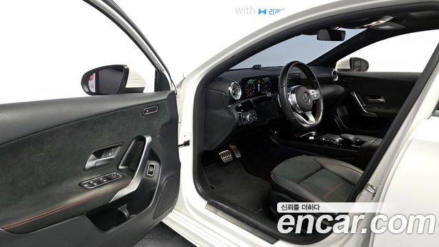 Mercedes-Benz A-Class A250 4MATIC Sedan