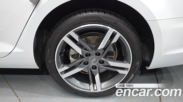 Audi A4 40 TFSI Premium