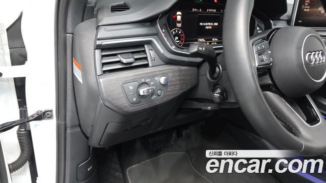 Audi A4 40 TFSI Premium