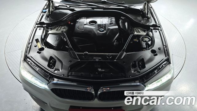 BMW 5-Series 530i xDrive M Sport Package Plus