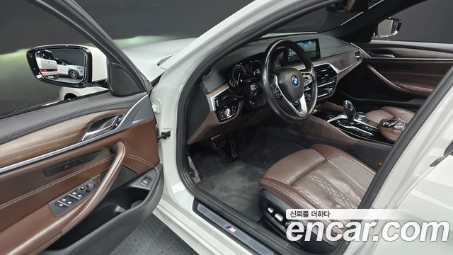 BMW 5-Series 530i xDrive M Sport Package Plus
