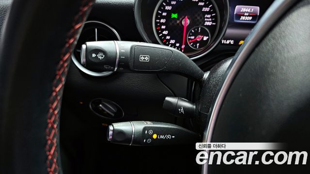 Mercedes-Benz SLC-Class SLC200