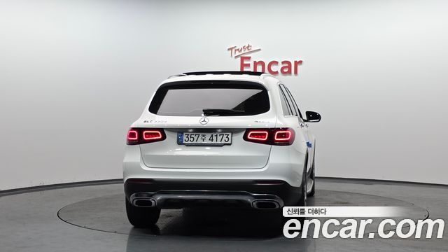 Mercedes-Benz GLC-Class GLC220 d 4MATIC