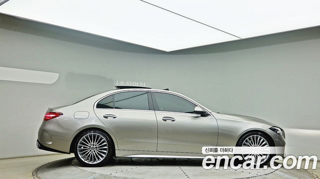 Mercedes-Benz C-Class W206 C300 4MATIC AMG Line