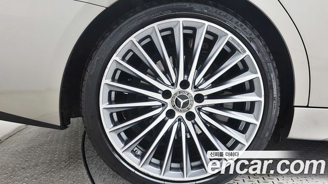 Mercedes-Benz C-Class W206 C300 4MATIC AMG Line
