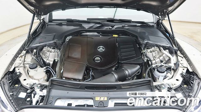 Mercedes-Benz C-Class W206 C300 4MATIC AMG Line