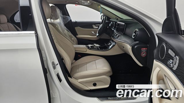 Mercedes-Benz E-Class E220d Avantgarde