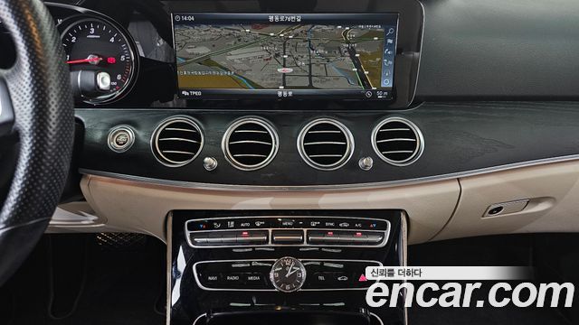 Mercedes-Benz E-Class E220d Avantgarde
