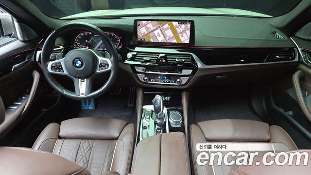 BMW 5-Series M550i xDrive