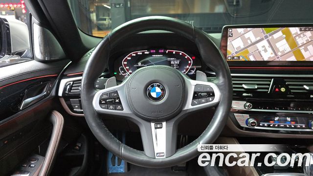 BMW 5-Series M550i xDrive