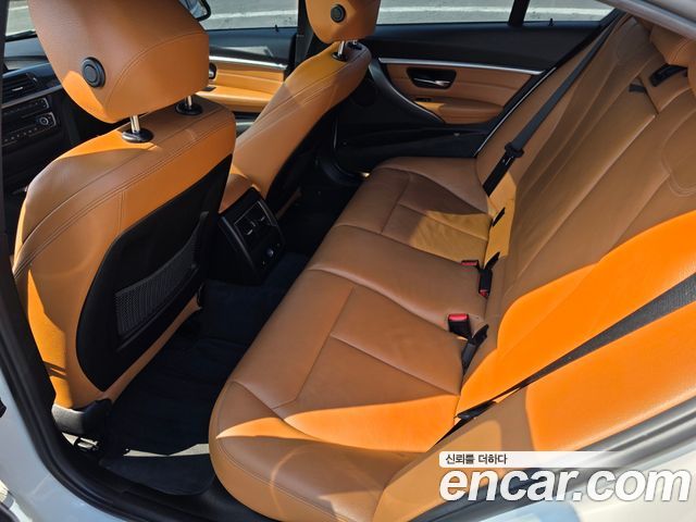 BMW 3Series (F30) 320i M Sport Shadow