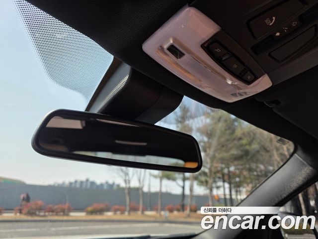 BMW 3Series (F30) 320i M Sport Shadow