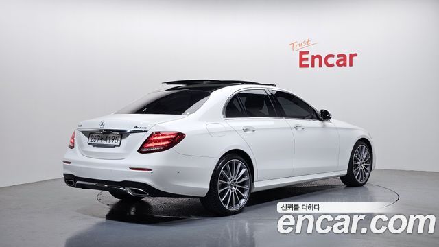 Mercedes-Benz E-Class E350 4MATIC AMG Line