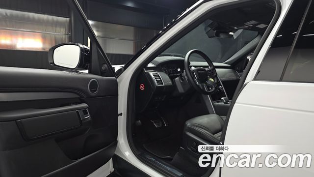 Land Rover Discovery P360 R-Dynamic SE