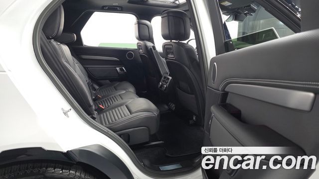Land Rover Discovery P360 R-Dynamic SE