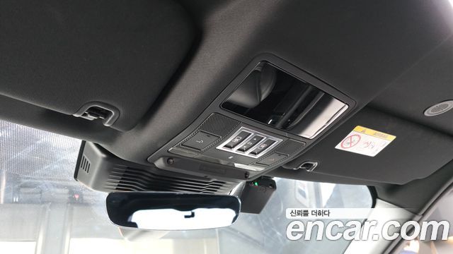 Land Rover Discovery P360 R-Dynamic SE