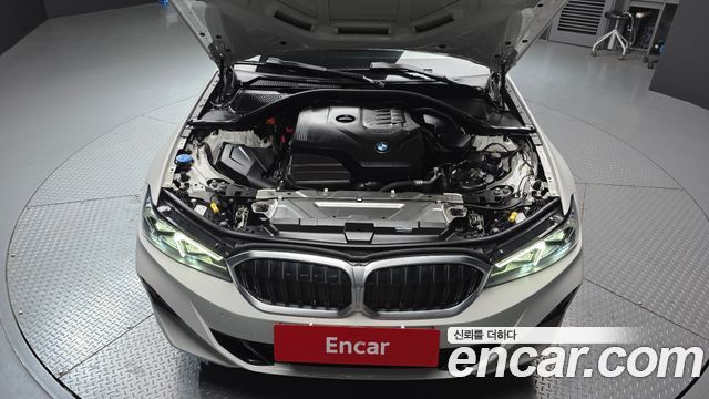 BMW 3-Series 320i Touring