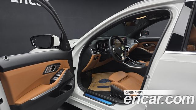 BMW 3-Series 320i Touring